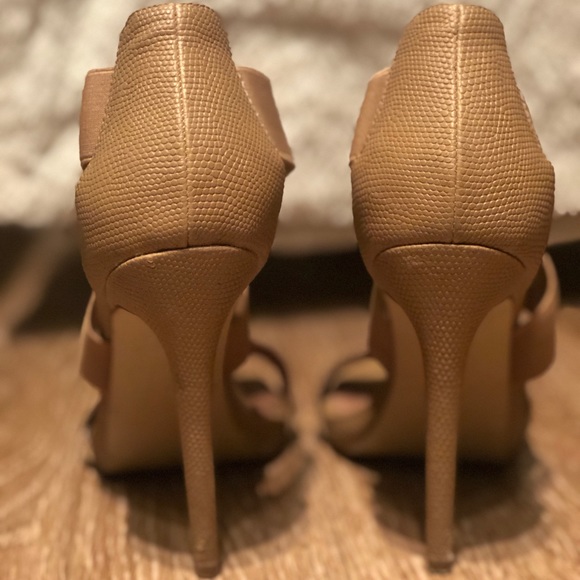 Steve Madden Maarla Dress Pump - Picture 3 of 8